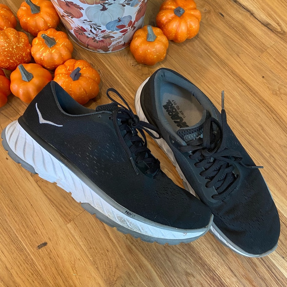Hoka Women Ultra Marathon Cavu 2